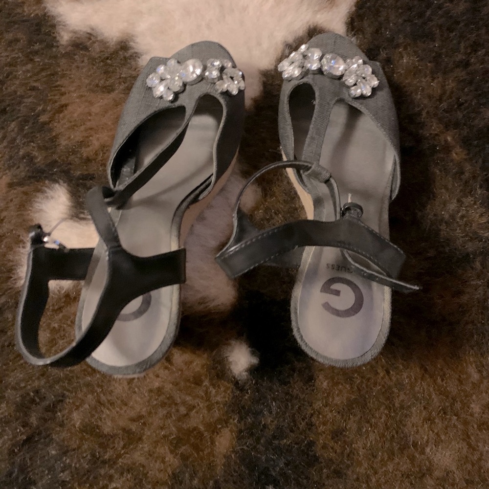 Summer wedges
